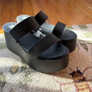 Steve Madden platform sandals